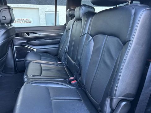 Used 2024 Jeep Wagoneer L Series II w/ Flexible Seating Group image 27