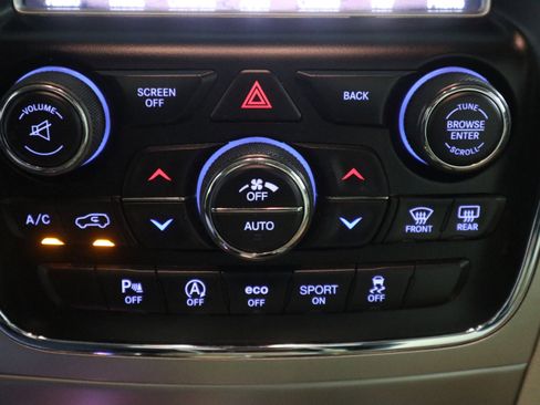 Used 2017 Jeep Grand Cherokee Limited image 26