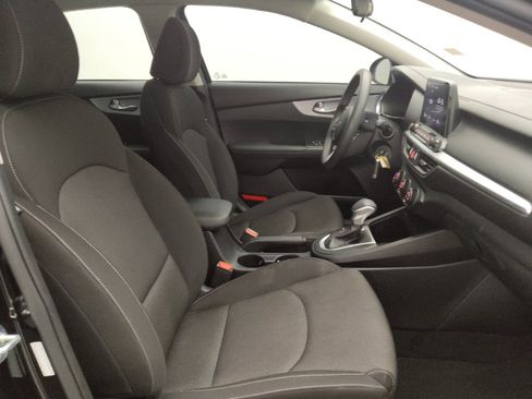 Used 2024 Kia Forte LXS w/ LXS Technology Package FWD image 21