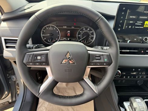 New 2026 Mitsubishi Outlander Trail Edition image 30