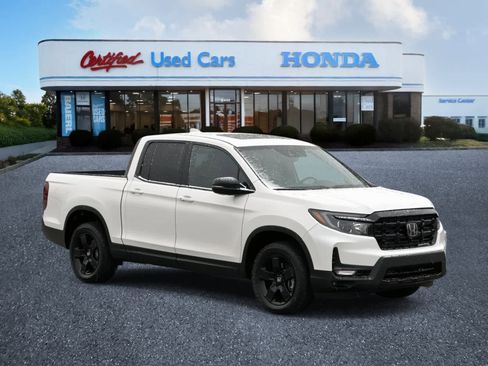 Used 2025 Honda Ridgeline Black Edition image 7