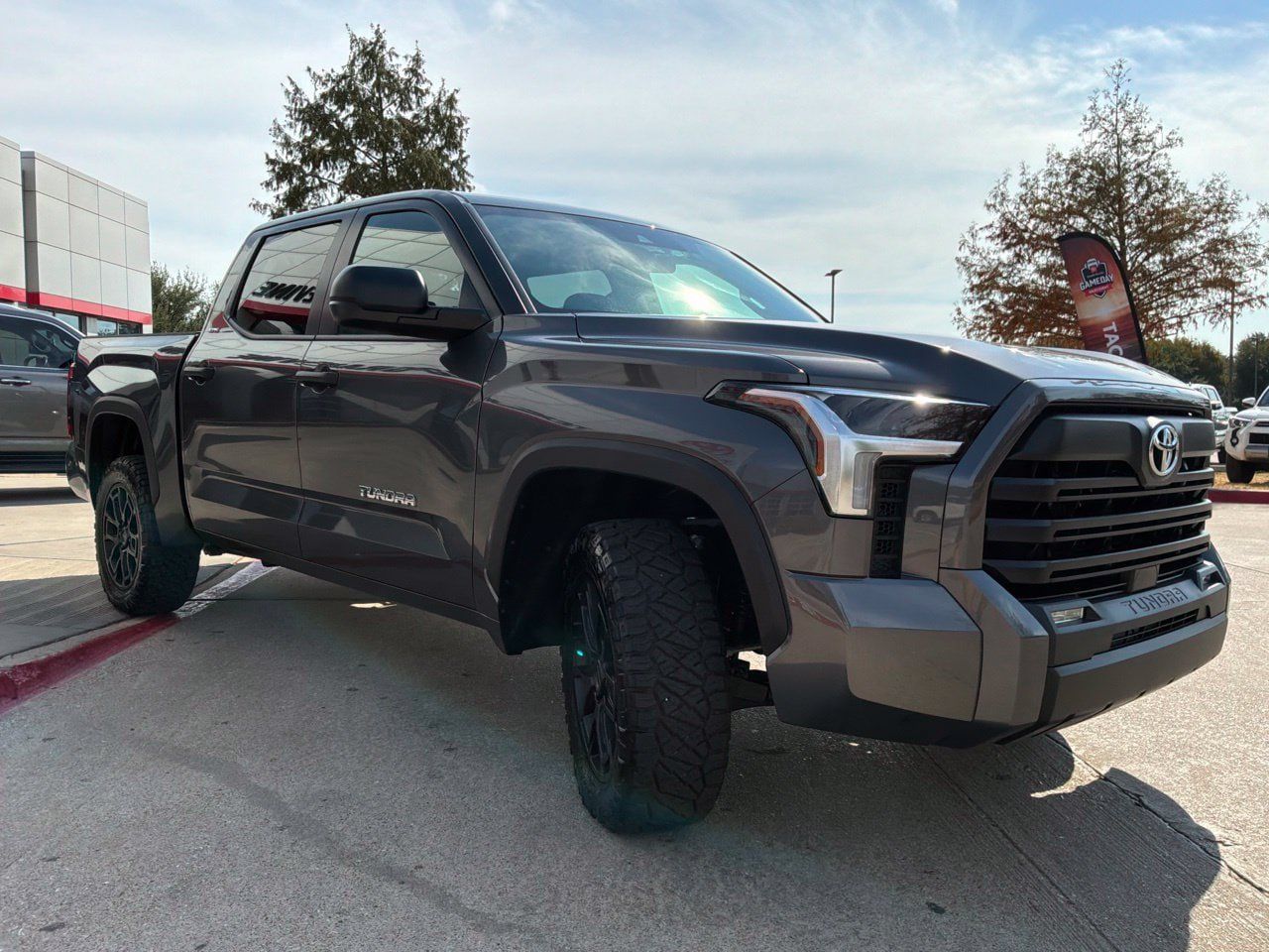 Used 2025 Toyota Tundra SR5 AWD/4WD image 4