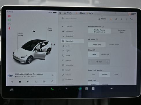 Used 2022 Tesla Model Y Long Range image 26