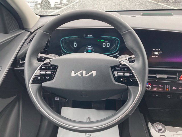 Used 2024 Kia Niro EX w/ EX Cold Weather Package FWD image 23