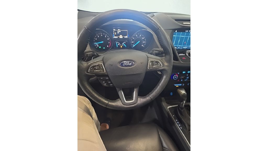 Used 2017 Ford Escape Titanium w/ Equipment Group 301A AWD/4WD image 9