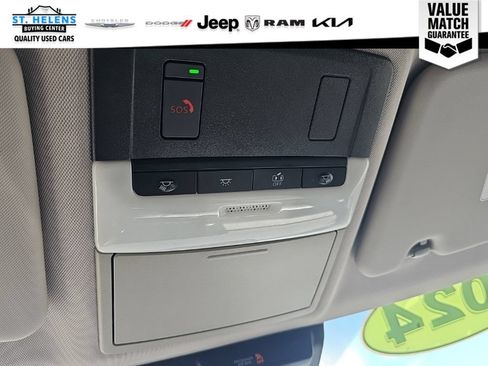 Used 2024 Mitsubishi Outlander SEL AWD/4WD image 34