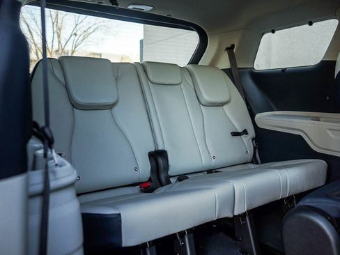 New 2026 Kia Carnival EX image 14