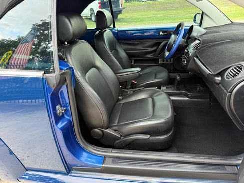 Used 2008 Volkswagen Beetle S image 19