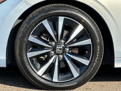 Certified 2022 Honda Civic EX image 27