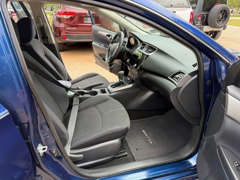 Used 2017 Nissan Sentra S w/ S Style Package image 10