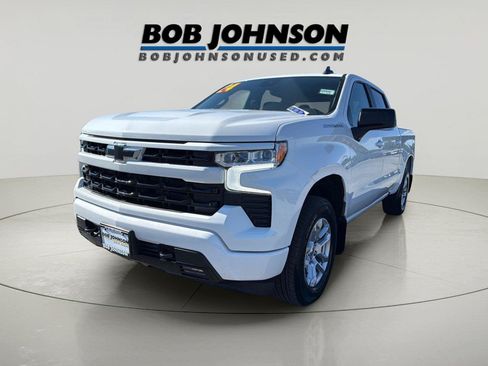 Used 2024 Chevrolet Silverado 1500 RST AWD/4WD image 3