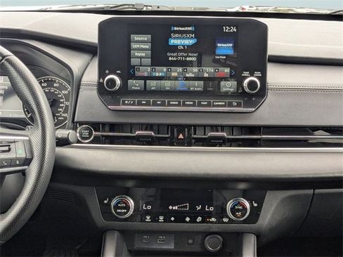 Used 2024 Mitsubishi Outlander SE image 22