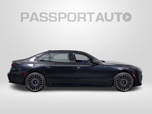 Used 2026 BMW i7 xDrive60 AWD/4WD image 8