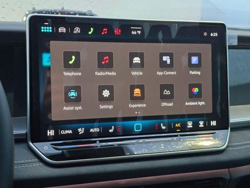 New 2026 Volkswagen Tiguan SE image 26