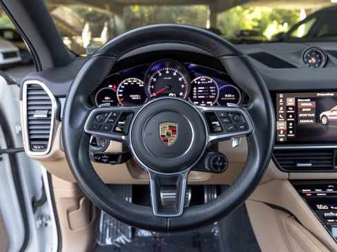 Certified 2021 Porsche Cayenne S AWD/4WD image 34