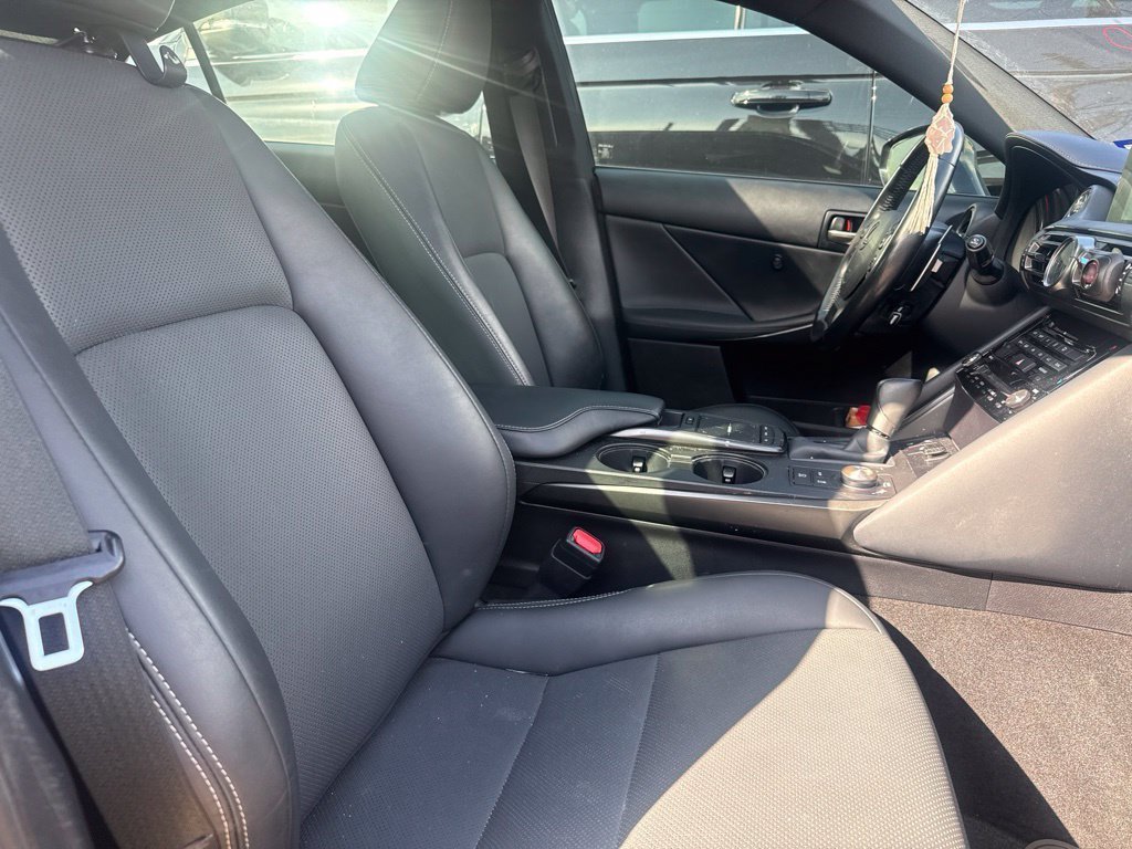 Used 2021 Lexus IS 300 w/ Comfort Package RWD image 7