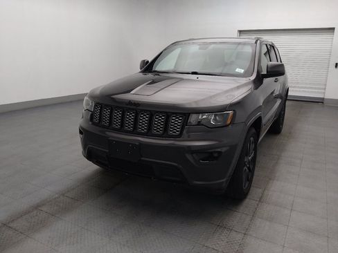 Used 2019 Jeep Grand Cherokee Altitude AWD/4WD image 15