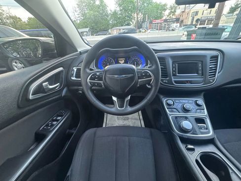 Used 2015 Chrysler 200 Limited image 27