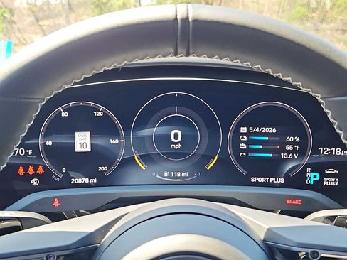 Certified 2022 Porsche Taycan Turbo AWD/4WD image 37