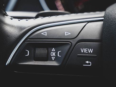 Used 2018 Audi Q5 2.0T Premium w/ Convenience Package image 10