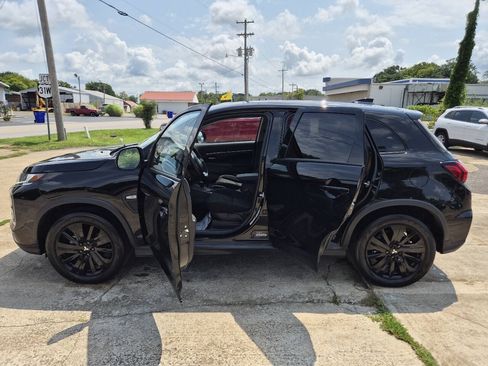 Used 2025 Mitsubishi Outlander Sport LE AWD/4WD image 18