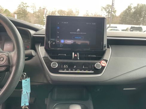 Used 2024 Toyota Corolla LE image 17