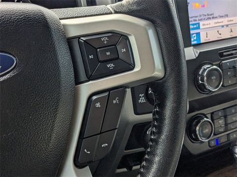 Used 2019 Ford F150 Lariat w/ Max Trailer Tow Package image 24