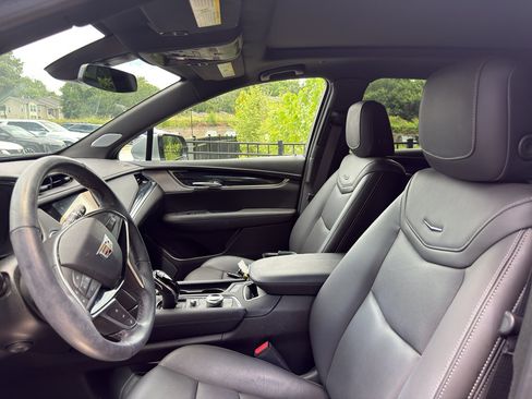 Used 2024 Cadillac XT5 Premium Luxury FWD image 7