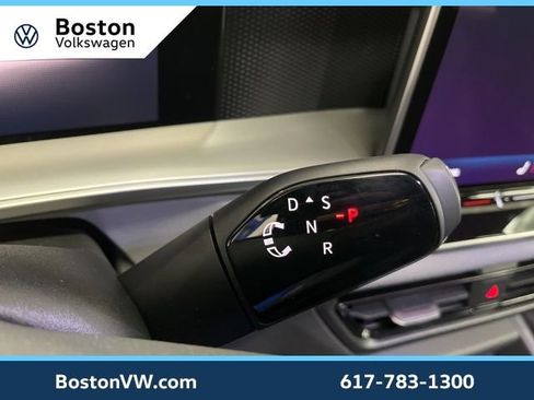 New 2026 Volkswagen Tiguan SE R-Line AWD/4WD image 18