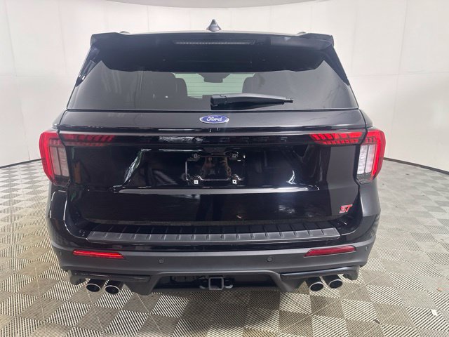 Used 2025 Ford Explorer ST AWD/4WD image 6