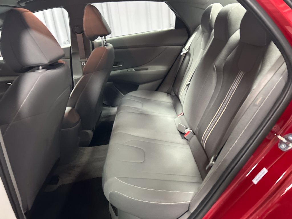 Used 2025 Hyundai Elantra Hybrid FWD image 21