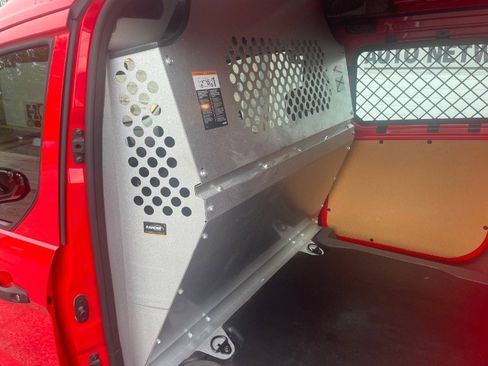 Used 2022 Ford Transit Connect XL image 31