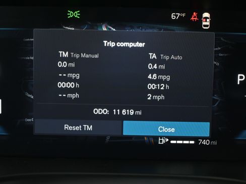 Used 2025 Volvo XC60 B5 Plus image 26