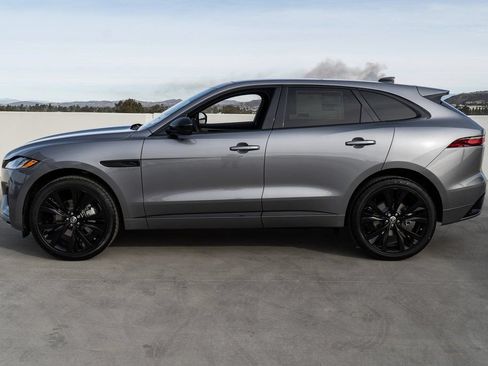 Used 2025 Jaguar F-PACE R-Dynamic S AWD/4WD image 2