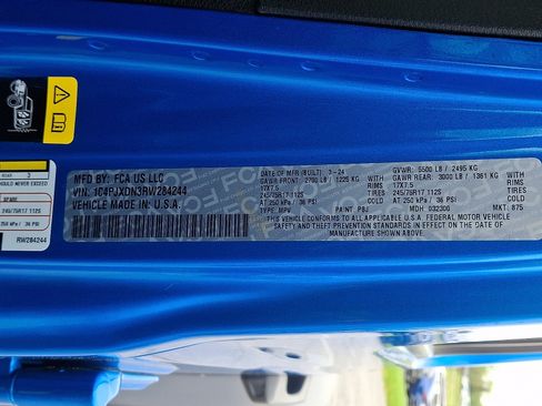 Used 2024 Jeep Wrangler Unlimited Sport AWD/4WD image 28