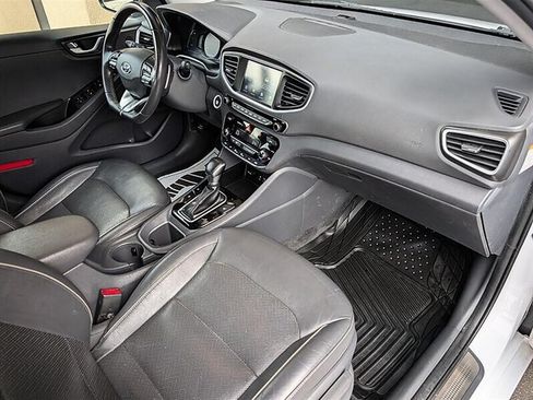 Used 2018 Hyundai Ioniq Limited FWD image 4