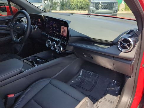 Certified 2024 Chevrolet Blazer EV LT AWD/4WD image 29