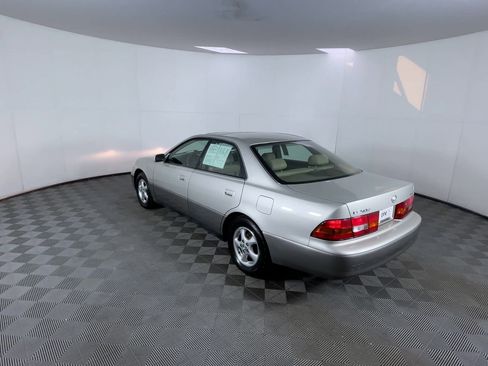 Used 1998 Lexus ES 330 image 7