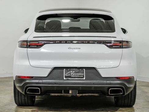 Used 2021 Porsche Cayenne Coupe image 9