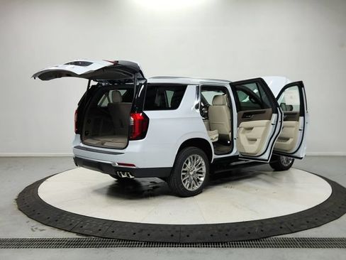 New 2026 GMC Yukon Denali w/ Sun & Power Step Package AWD/4WD image 16
