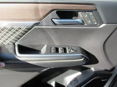Used 2025 GMC Acadia Denali FWD image 20