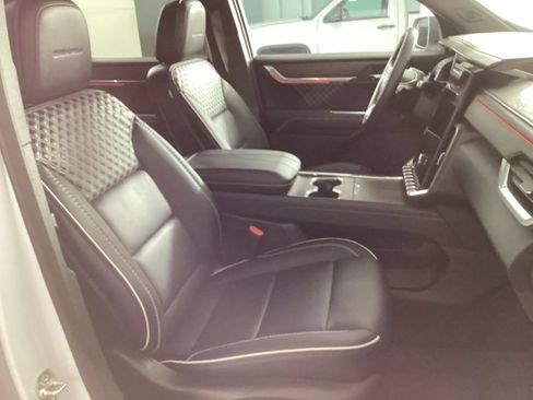 Used 2026 GMC Acadia Denali w/ Super Cruise Package AWD/4WD image 19