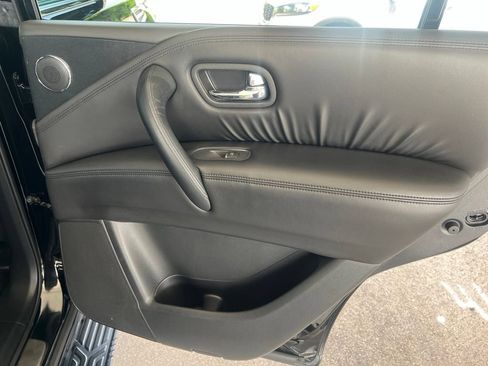 Certified 2023 Nissan Armada SL w/ Midnight Edition Package AWD/4WD image 18