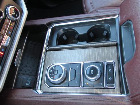 Used 2024 Ford Expedition Max Limited image 23