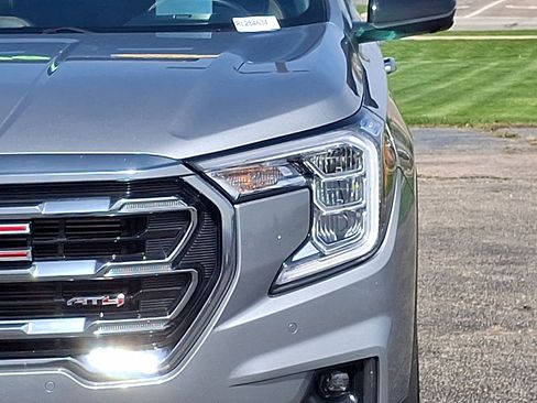 Used 2024 GMC Terrain AT4 w/ Tech Package AWD/4WD image 28