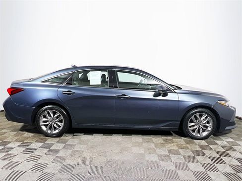 Certified 2021 Toyota Avalon XLE image 9