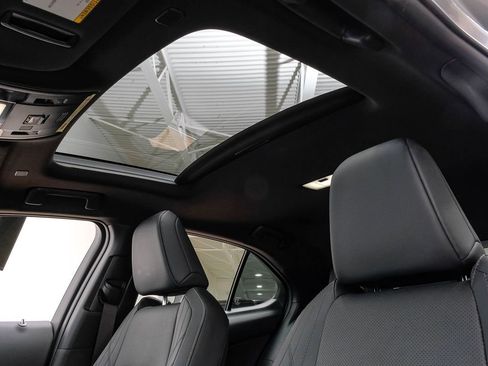 Used 2025 Lexus UX 300h FWD image 5