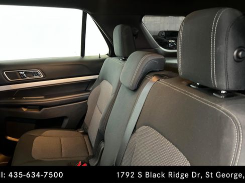 Used 2017 Ford Explorer XLT FWD image 20