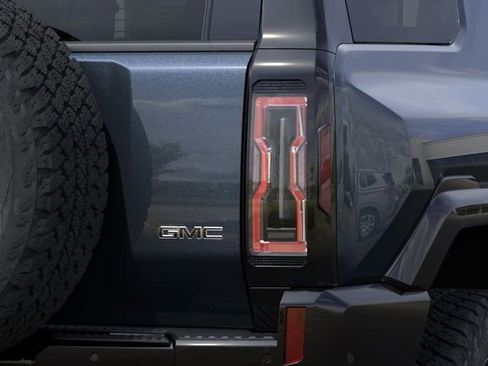 New 2026 GMC Hummer EV SUV w/ LPO, Dark Essentials Package image 11