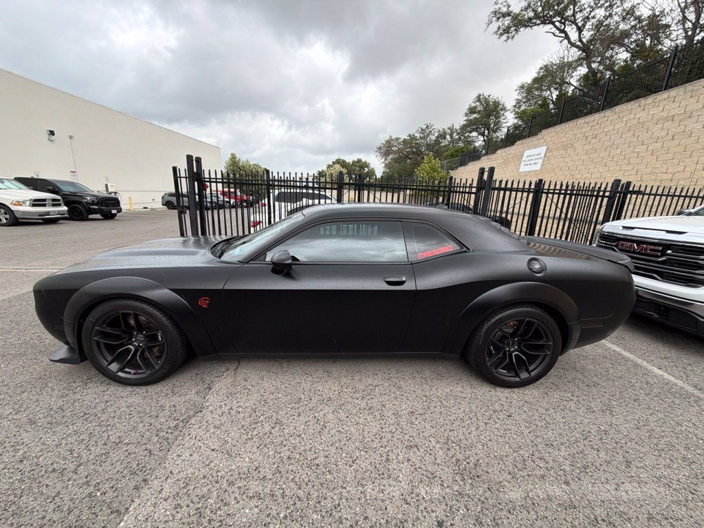 Used 2019 Dodge Challenger SRT Hellcat w/ Widebody Package RWD image 2